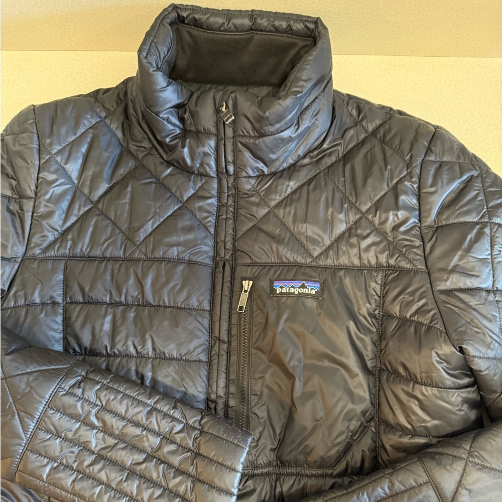 Patagonia Women's Black Quilted Parka - Picture 2 of 4